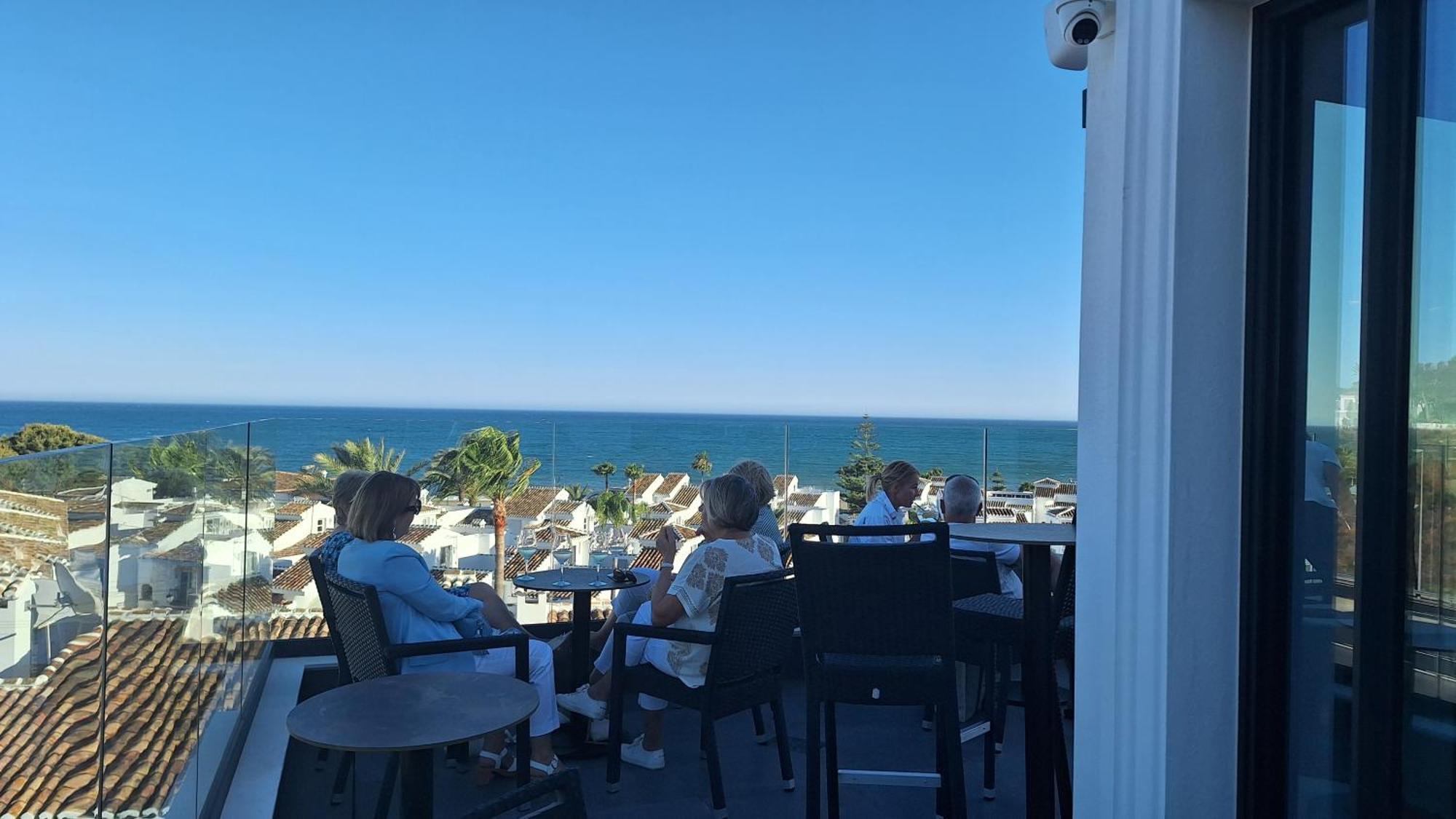 The Orange House Boutique Hotel And Upstairs Rooftop Bar Center Of La Cala De Mijas 100M From The Beach ภายนอก รูปภาพ
