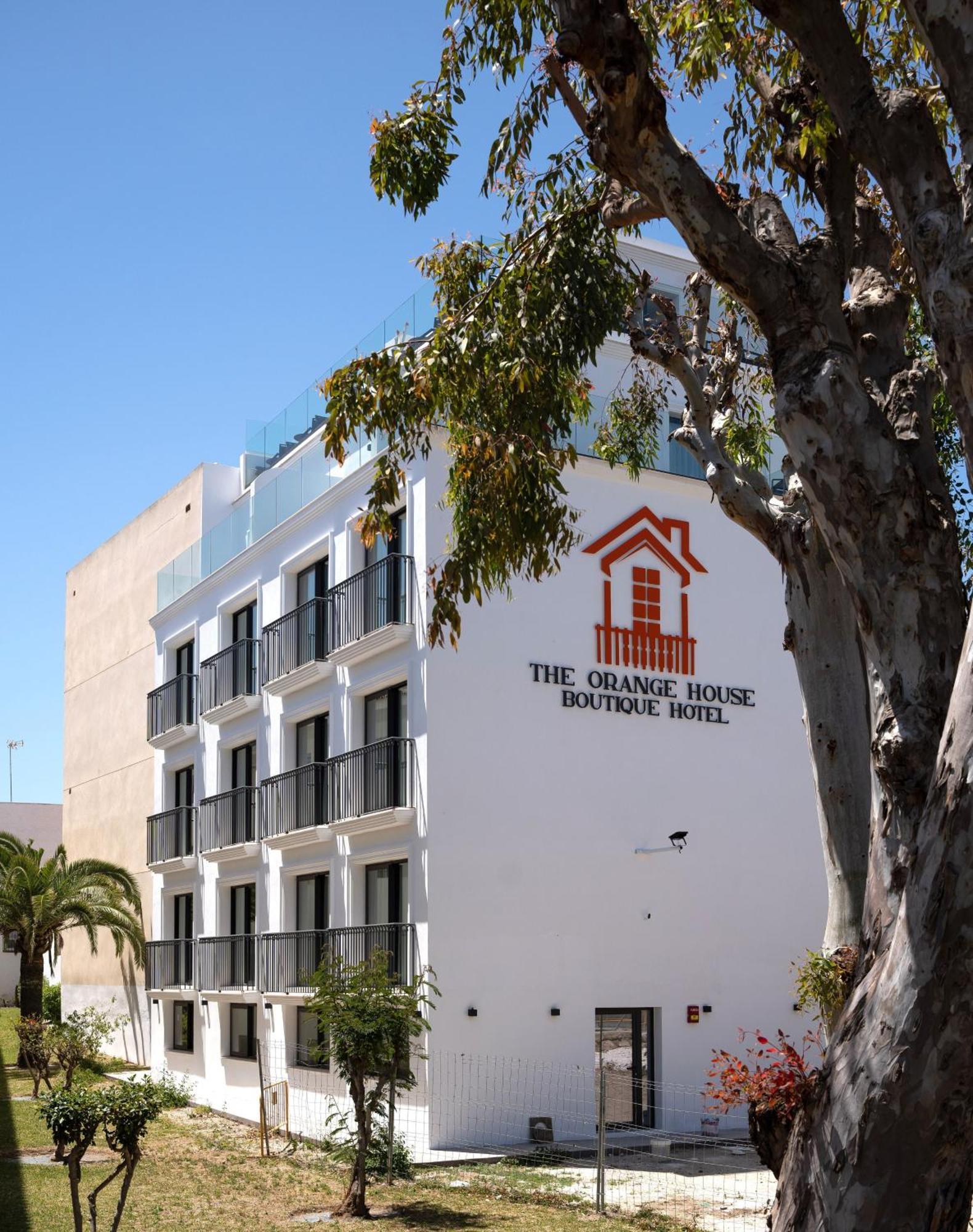 The Orange House Boutique Hotel And Upstairs Rooftop Bar Center Of La Cala De Mijas 100M From The Beach ภายนอก รูปภาพ