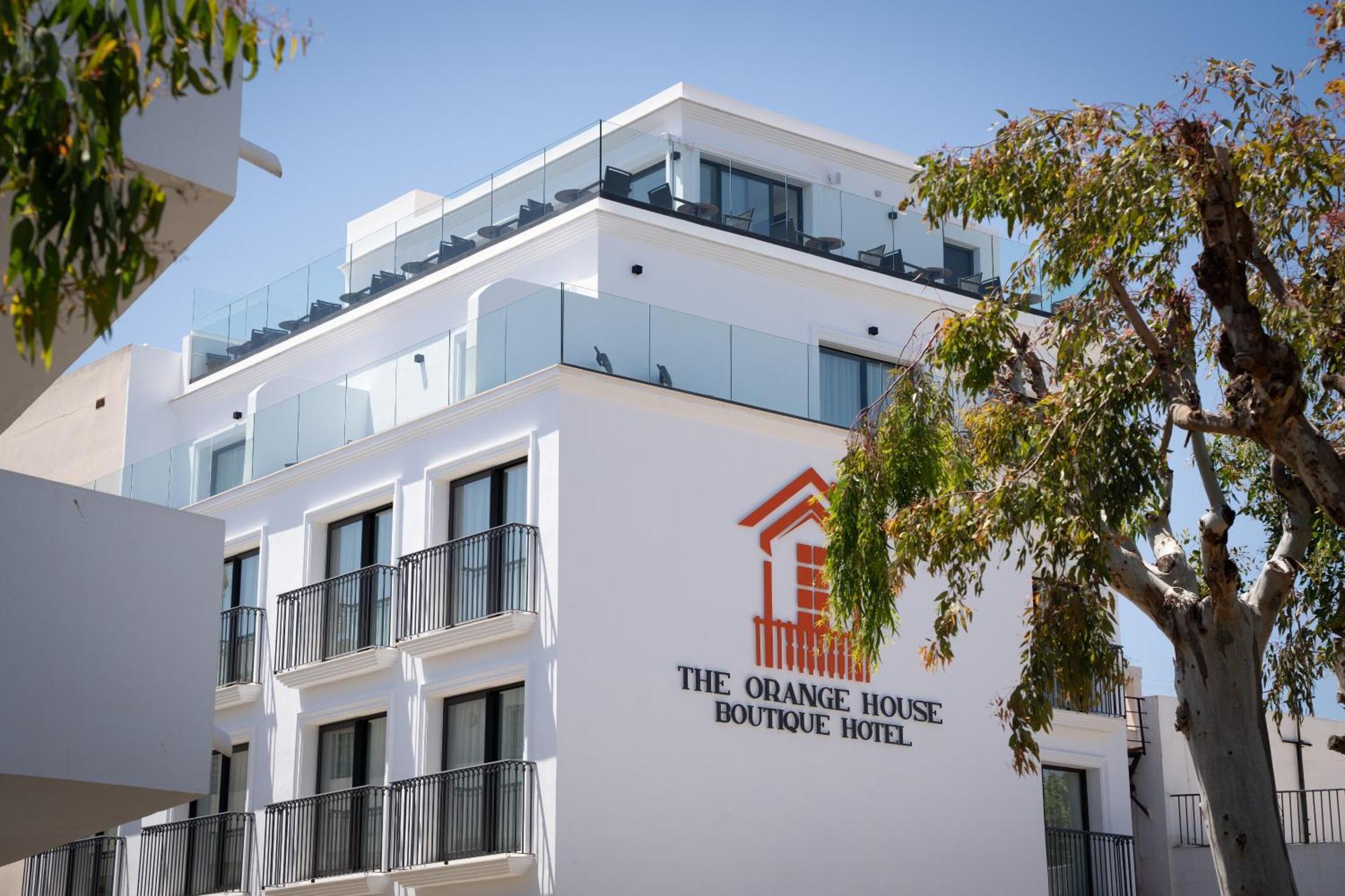 The Orange House Boutique Hotel And Upstairs Rooftop Bar Center Of La Cala De Mijas 100M From The Beach ภายนอก รูปภาพ