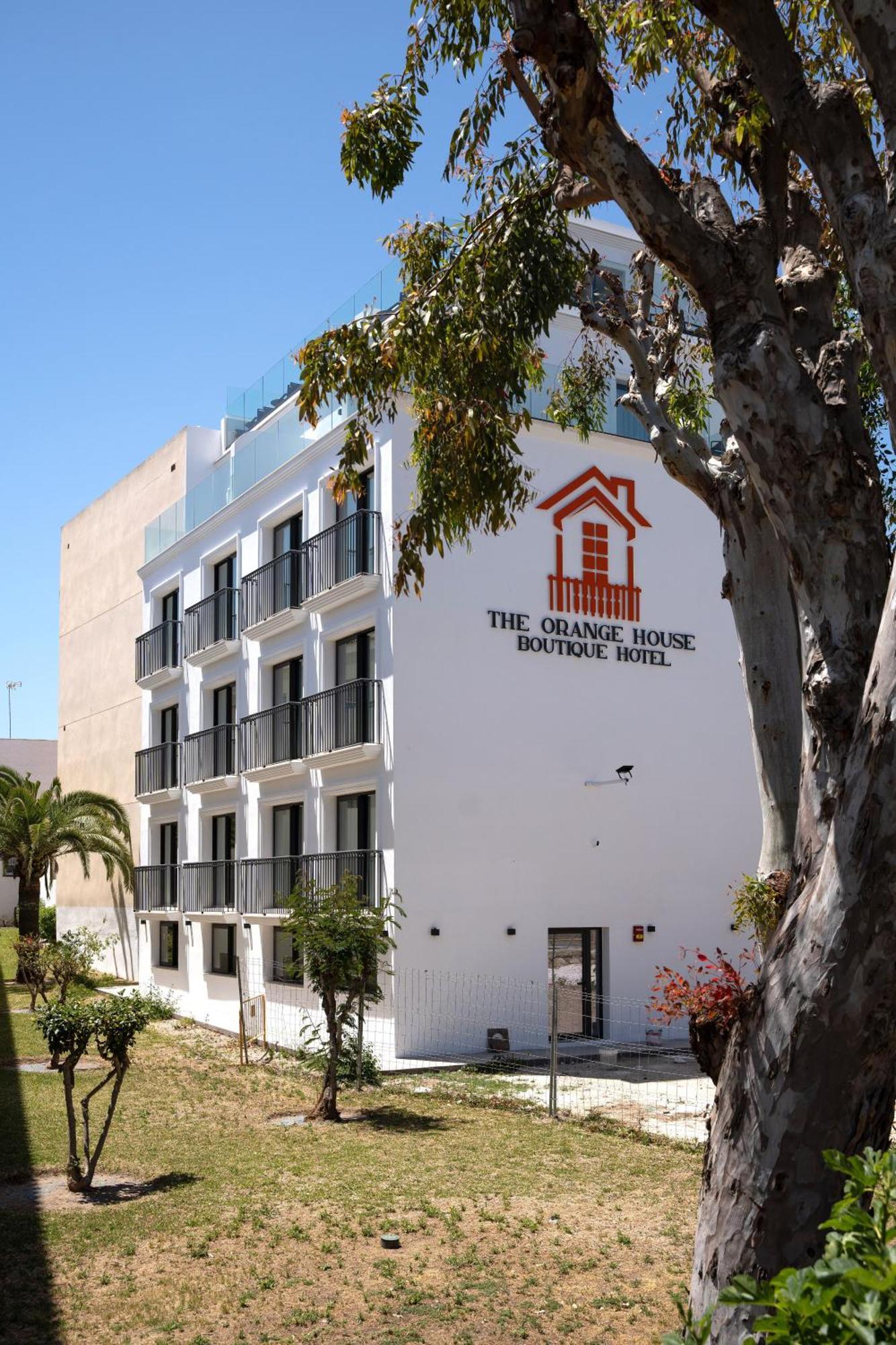 The Orange House Boutique Hotel And Upstairs Rooftop Bar Center Of La Cala De Mijas 100M From The Beach ภายนอก รูปภาพ