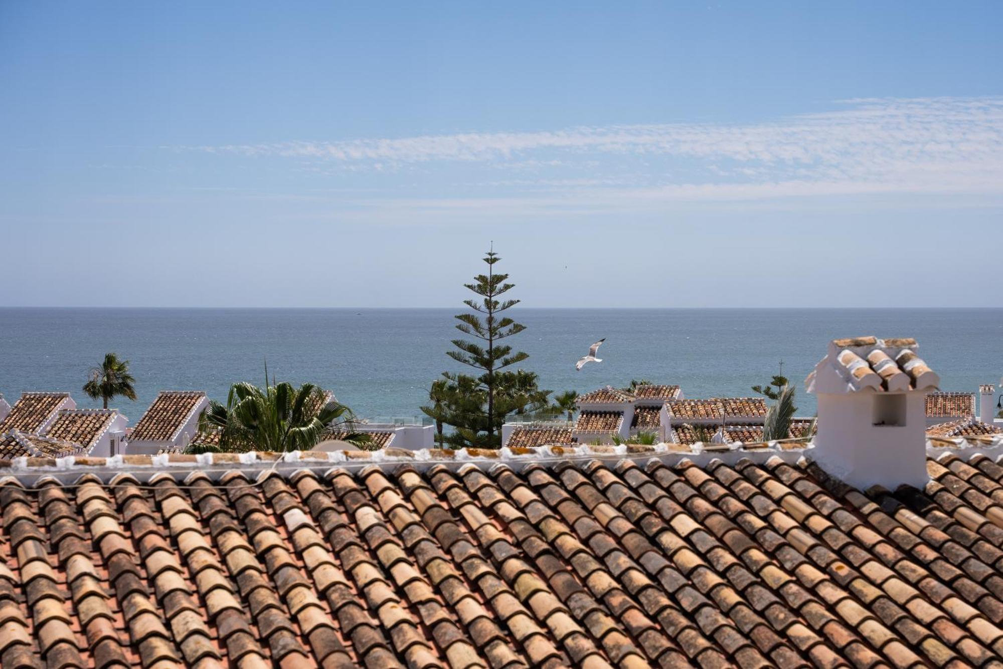 The Orange House Boutique Hotel And Upstairs Rooftop Bar Center Of La Cala De Mijas 100M From The Beach ภายนอก รูปภาพ
