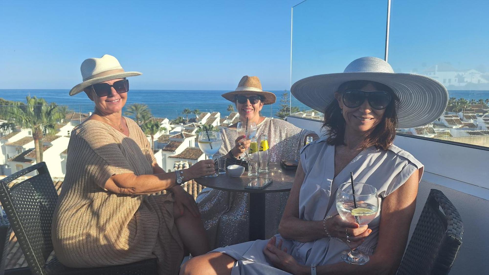 The Orange House Boutique Hotel And Upstairs Rooftop Bar Center Of La Cala De Mijas 100M From The Beach ภายนอก รูปภาพ